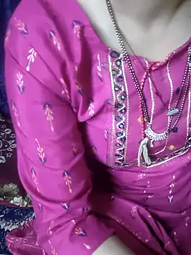 kaveerpooja947 online show from October 26, 2025, 4:51 pm