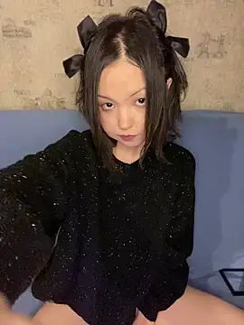 Snapshot of lalallalalaa- chatting on October 29, 2025, 3:22 pm lalallalalaa- online show from October 29, 2025, 3:22 pm