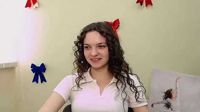  SusieSu  online show from February 19, 2025, 10:56 am
