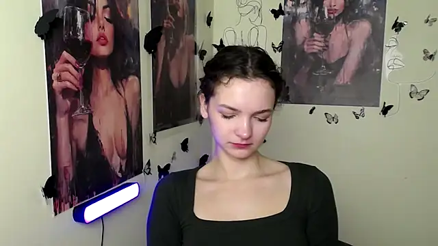  SusieSu  online show from October 19, 2025, 6:49 am