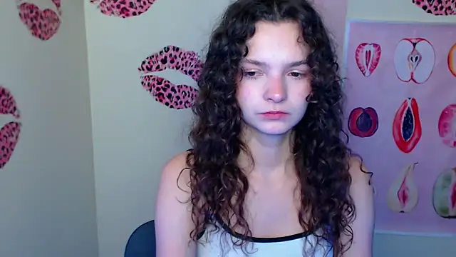  SusieSu  online show from December 20, 2025, 7:39 pm