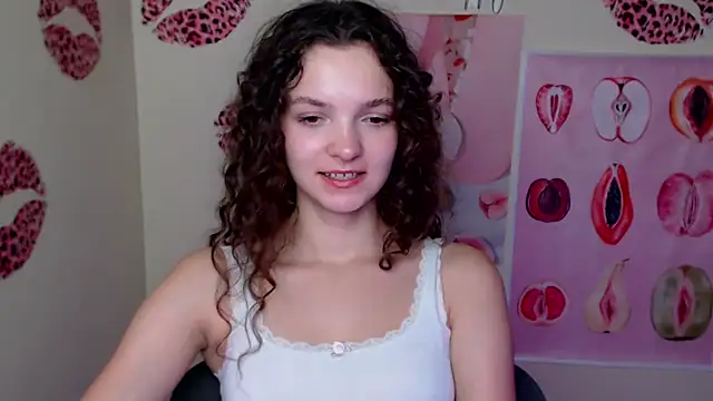  SusieSu  online show from October 19, 2025, 6:54 pm