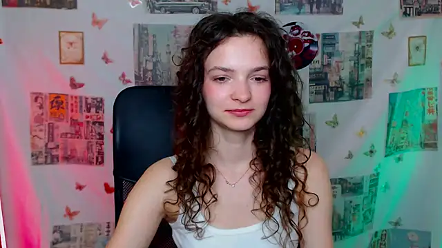  SusieSu  online show from April 8, 2026, 12:17 pm