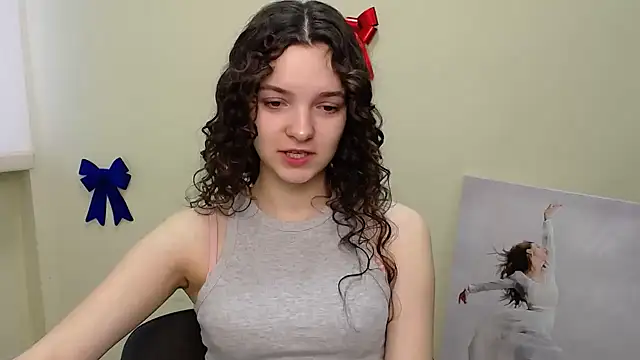  SusieSu  online show from February 22, 2025, 7:34 am