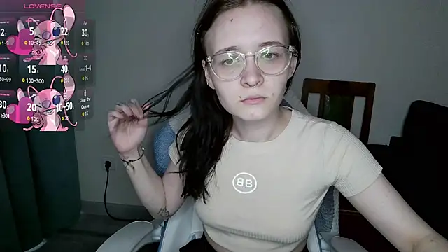 Snapshot of crashtest_13 chatting on October 27, 2025, 12:50 pm crashtest 13 online show from October 27, 2025, 12:50 pm