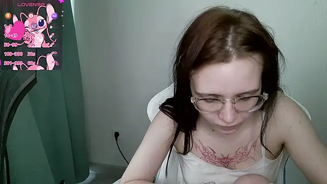 Snapshot of crashtest_13 chatting on October 16, 2025, 5:05 am crashtest 13 online show from October 16, 2025, 5:05 am