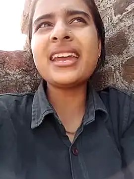 Snapshot of Cute-Nilam chatting on February 5, 2025, 5:41 am Cute-Nilam online show from February 5, 2025, 5:41 am