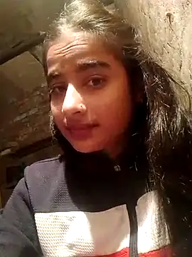 Snapshot of Cute-Nilam chatting on February 11, 2025, 8:15 am Cute-Nilam online show from February 11, 2025, 8:15 am
