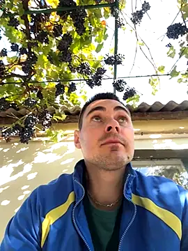 Rowing199456 online show from September 24, 2025, 6:09 am