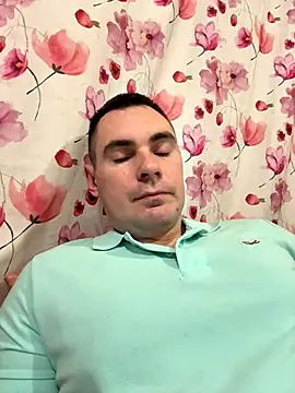 Rowing199456 online show from September 18, 2025, 10:02 pm