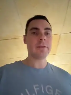 Rowing199456 online show from December 3, 2025, 7:19 am