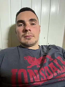 Rowing199456 online show from April 15, 2026, 6:56 pm