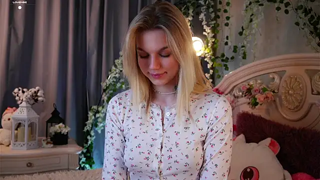 EdlinAlliston online show from November 8, 2025, 1:25 pm