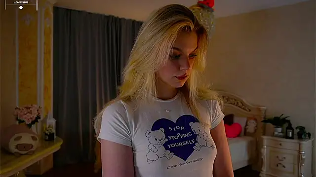 EdlinAlliston online show from September 13, 2025, 1:22 pm