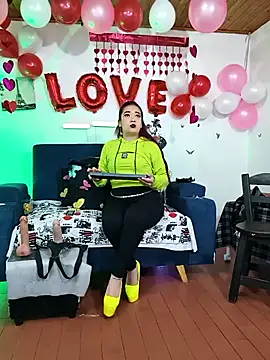 Snapshot of keila_j chatting on February 17, 2026, 10:01 am keila j online show from February 17, 2026, 10:01 am