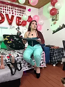 Snapshot of keila_j chatting on February 15, 2026, 10:14 am keila j online show from February 15, 2026, 10:14 am