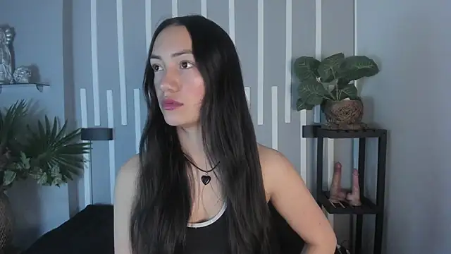 Snapshot of Scarlett__Fox__ chatting on September 19, 2025, 11:03 am Scarlett  Fox   online show from September 19, 2025, 11:03 am