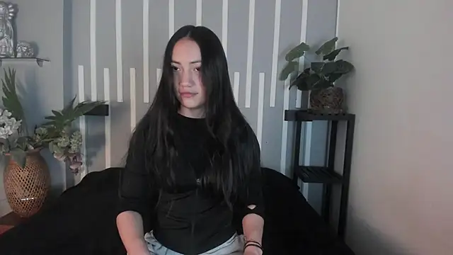 Scarlett  Fox   online show from November 10, 2025, 11:15 am