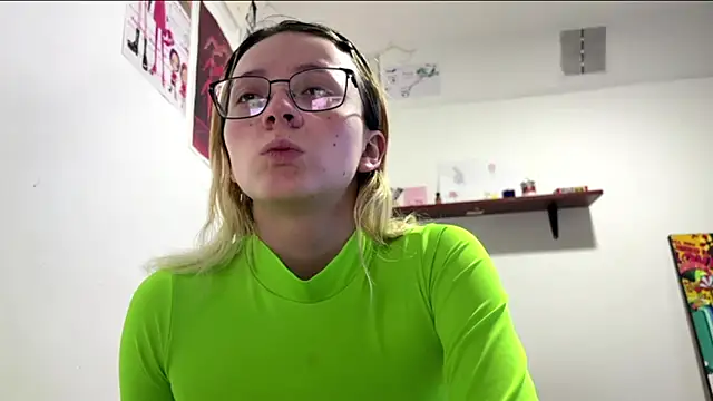 Cloe five online show from February 4, 2026, 3:29 pm