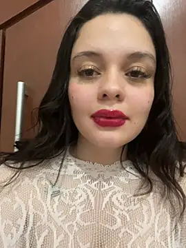 Bella-hadiid online show from March 22, 2025, 10:59 pm