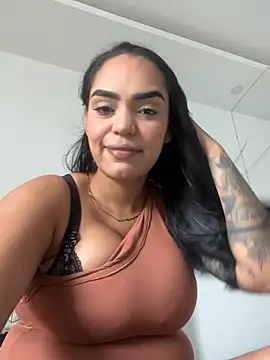 Snapshot of Sara-77 chatting on February 6, 2026, 6:59 pm Sara-77 online show from February 6, 2026, 6:59 pm