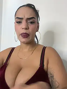 Snapshot of Sara-77 chatting on February 12, 2026, 6:29 pm Sara-77 online show from February 12, 2026, 6:29 pm