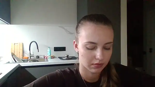 Sweety Nika online show from October 31, 2025, 6:15 pm