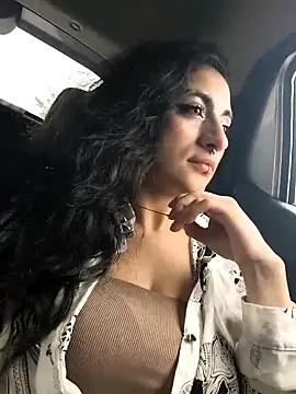 Lila Desiree online show from October 1, 2025, 6:45 pm