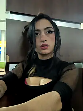Lila Desiree online show from February 10, 2025, 2:19 am