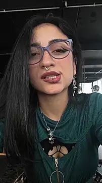 Lila Desiree online show from October 23, 2025, 5:22 pm