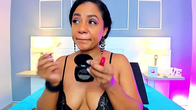 Snapshot of Kamila-Kane chatting on September 18, 2025, 7:50 pm Kamila-Kane online show from September 18, 2025, 7:50 pm