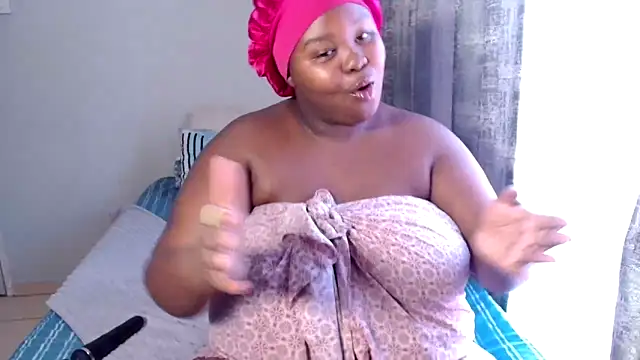 Snapshot of Sexybubbles14xxx chatting on October 4, 2025, 10:17 am Sexybubbles14xxx online show from October 4, 2025, 10:17 am