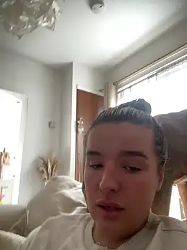 maisiesmithx online show from October 9, 2025, 11:11 am