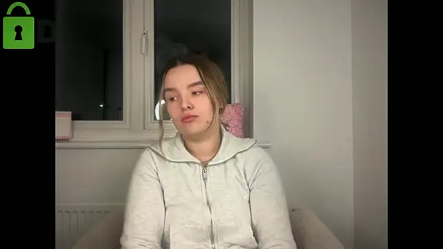 maisiesmithx online show from February 2, 2026, 11:26 pm