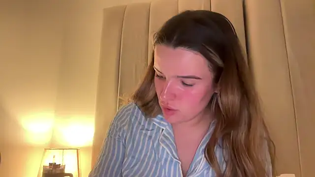 maisiesmithx online show from April 8, 2026, 11:39 pm