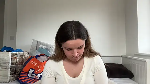 maisiesmithx online show from April 10, 2026, 1:40 pm