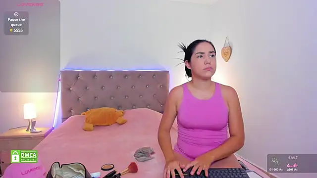 Scarlett 00  online show from January 10, 2025, 8:15 pm