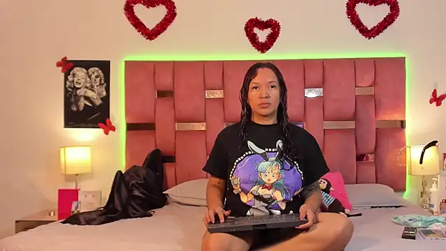 Betzabeth-Miller online show from February 10, 2026, 2:43 am