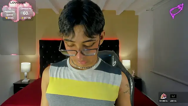 Snapshot of Dark_hairy_ chatting on March 19, 2025, 3:20 am Dark hairy  online show from March 19, 2025, 3:20 am