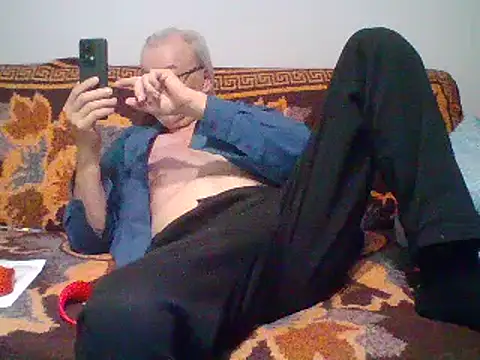 loverboyxxx69 online show from February 15, 2025, 7:06 pm