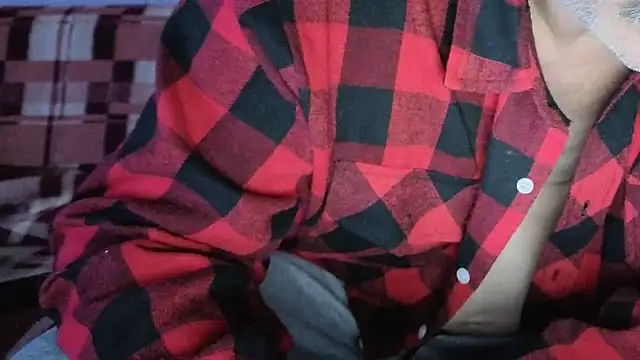 loverboyxxx69 online show from December 20, 2025, 6:49 am