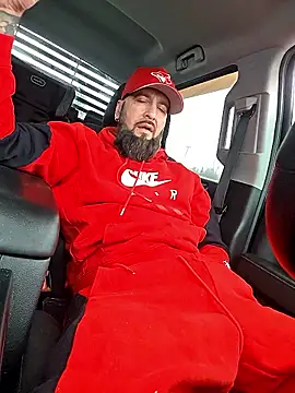 Beardedtattood online show from January 7, 2026, 2:33 pm