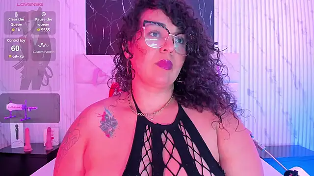 Reginavegaa online show from February 17, 2025, 11:55 am