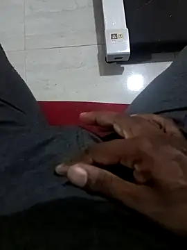 Snapshot of SuranSexy33 chatting on September 8, 2025, 2:38 pm SuranSexy33 online show from September 8, 2025, 2:38 pm