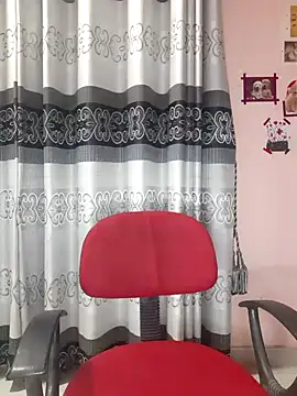 Snapshot of SuranSexy33 chatting on February 13, 2025, 4:39 pm SuranSexy33 online show from February 13, 2025, 4:39 pm