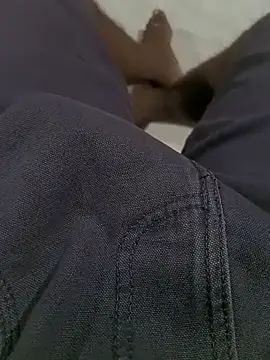 SuranSexy33 online show from April 13, 2026, 1:04 pm