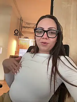 Snapshot of geiouim chatting on February 18, 2025, 4:14 pm geiouim online show from February 18, 2025, 4:14 pm