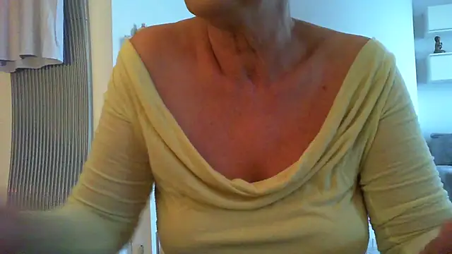 Snapshot of __Angel78__ chatting on October 1, 2025, 12:53 pm Angel78 online show from October 1, 2025, 12:53 pm