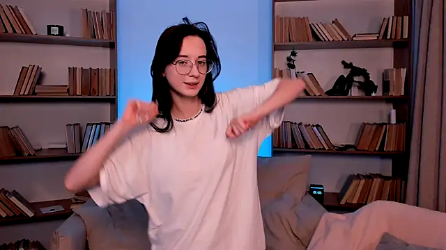 Dark Lola  online show from February 3, 2025, 1:40 pm