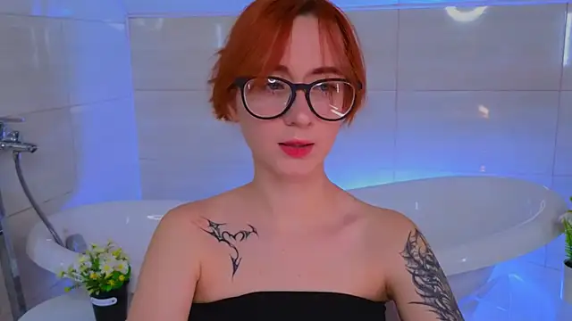 Snapshot of Dark_Lola_ chatting on October 11, 2025, 2:45 am Dark Lola  online show from October 11, 2025, 2:45 am